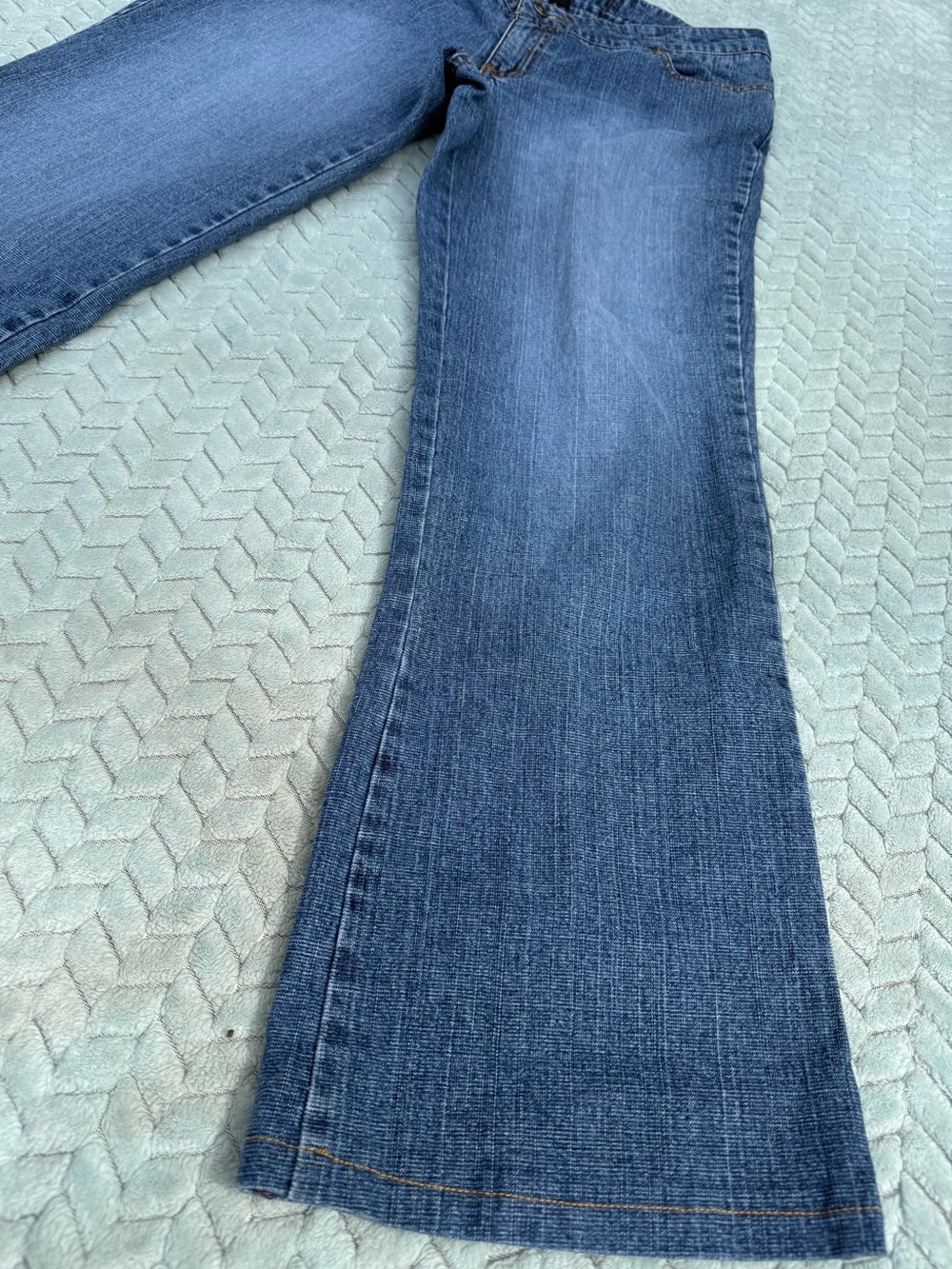 Vintage JLO Pocketless Slit Hem Flare Jeans 2000s - Picture 3 of 13